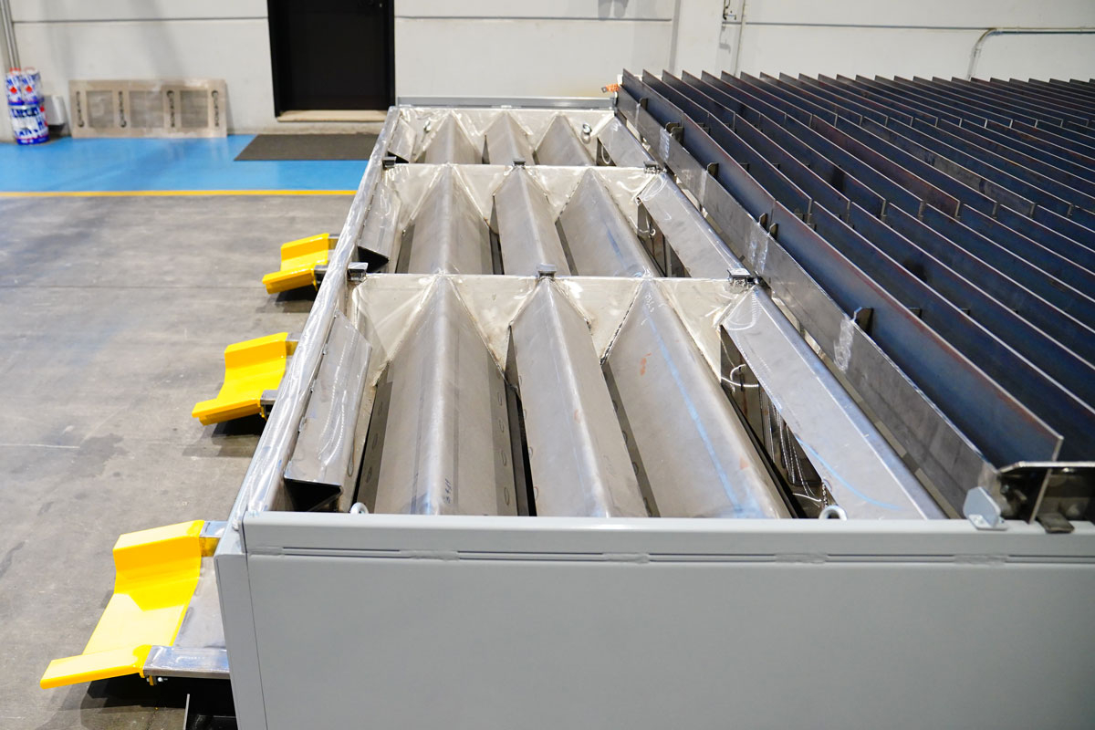 vibroclean conveyor protection | "Vibroclean" Vibrating Tables