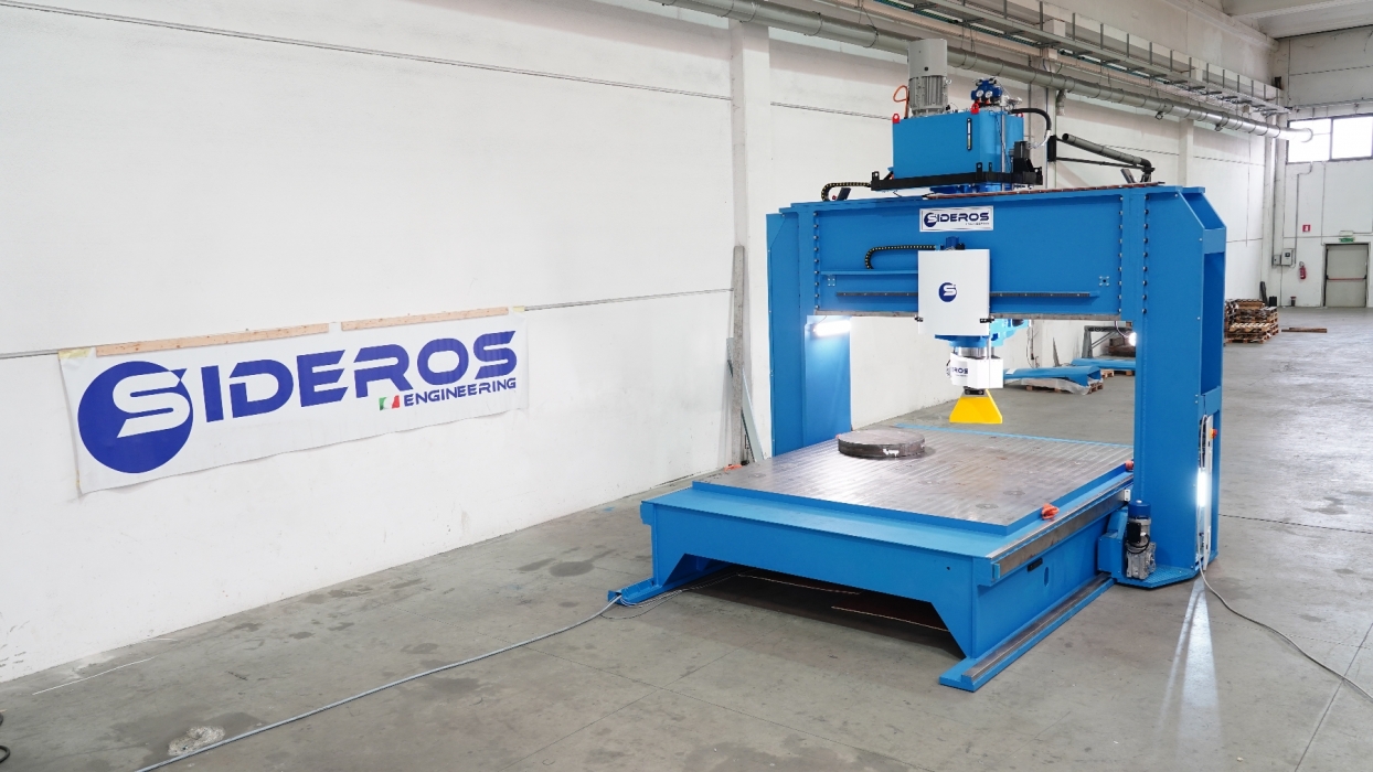 pressa oleodinamica | Straightening Presses with Movable Vertical Rod and Cylinder